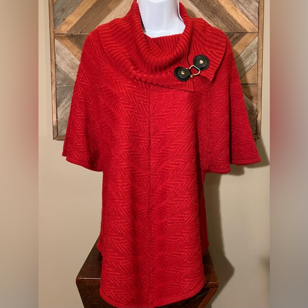 Dana Buchman- BEAUTIFUL Red Poncho Sweater. Knit Cowlneck w/Black & Gold Clasp.